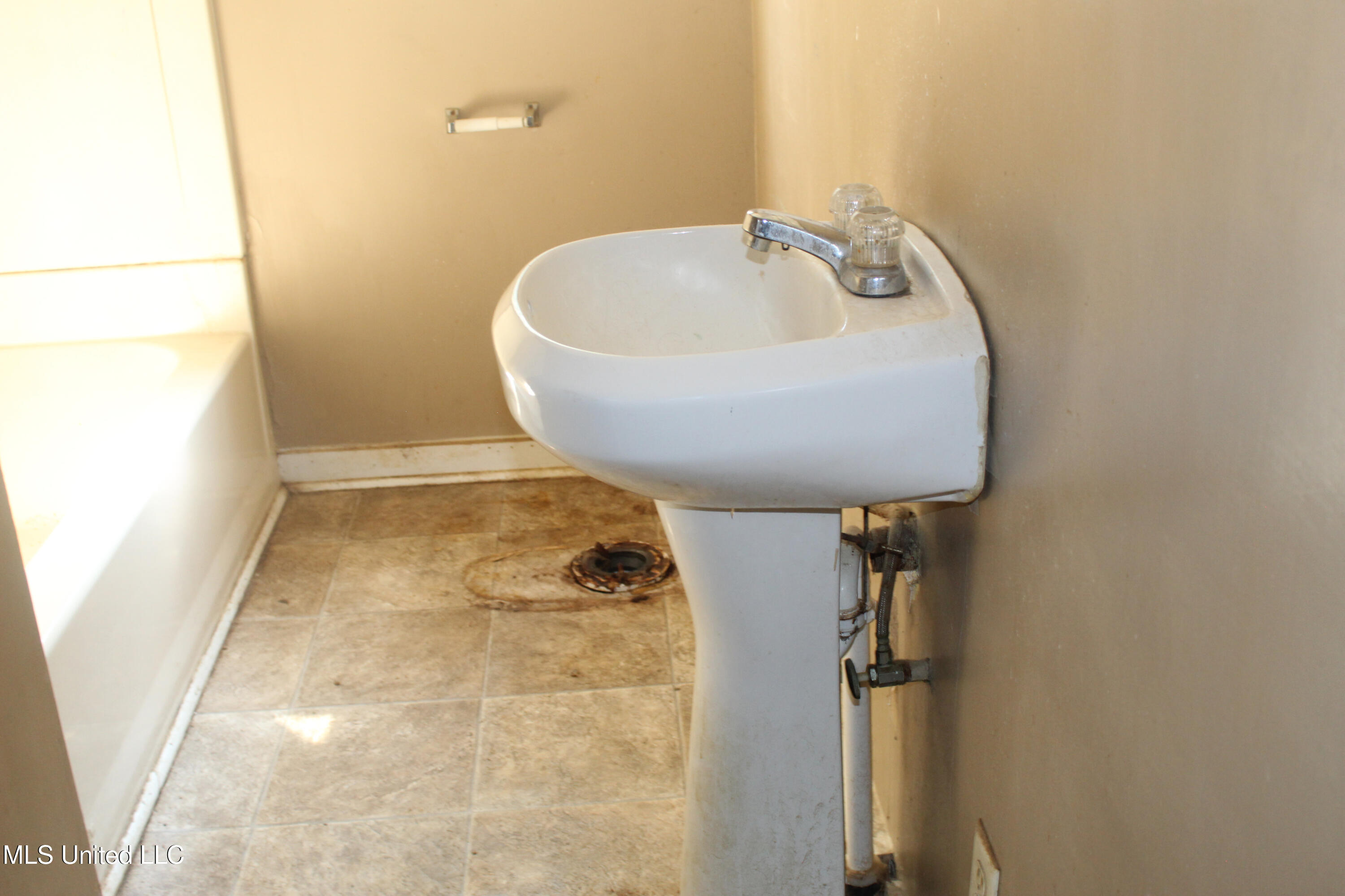 3123 Cold Springs Road Sardis, MS 38666 - Photo 13 of 19 IMG_1586