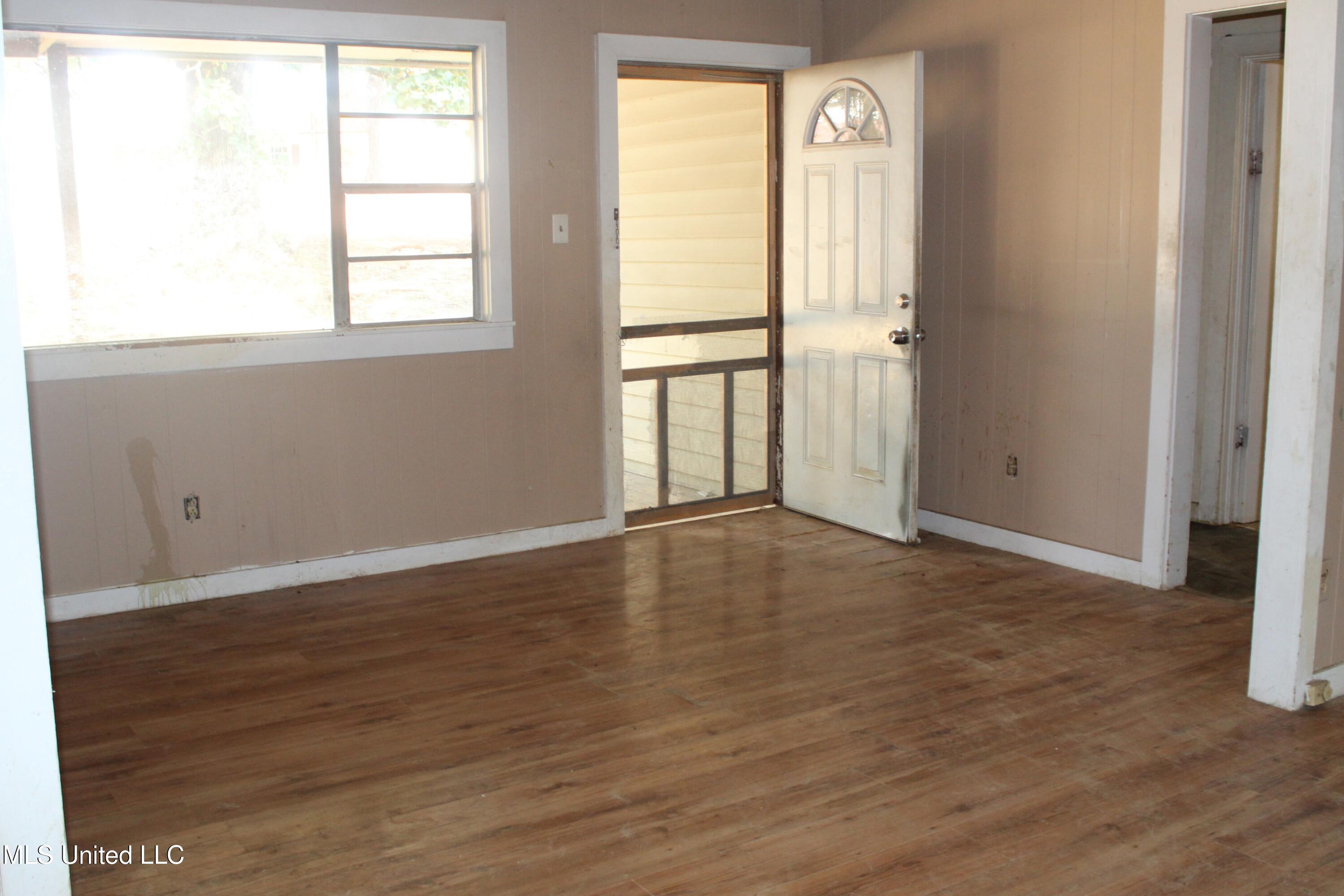 3123 Cold Springs Road Sardis, MS 38666 - Photo 7 of 19 IMG_1533