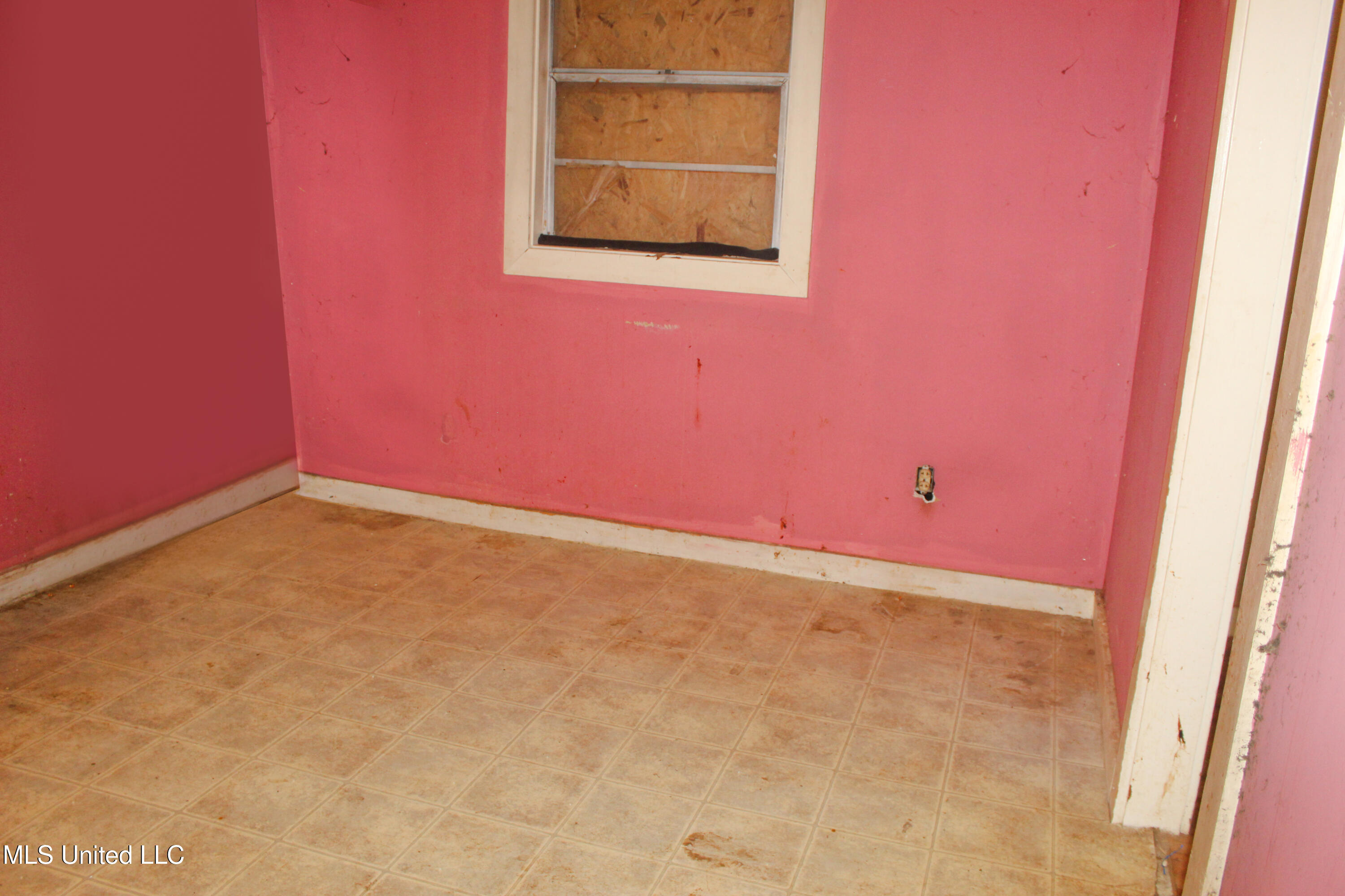 3123 Cold Springs Road Sardis, MS 38666 - Photo 8 of 19 IMG_1537