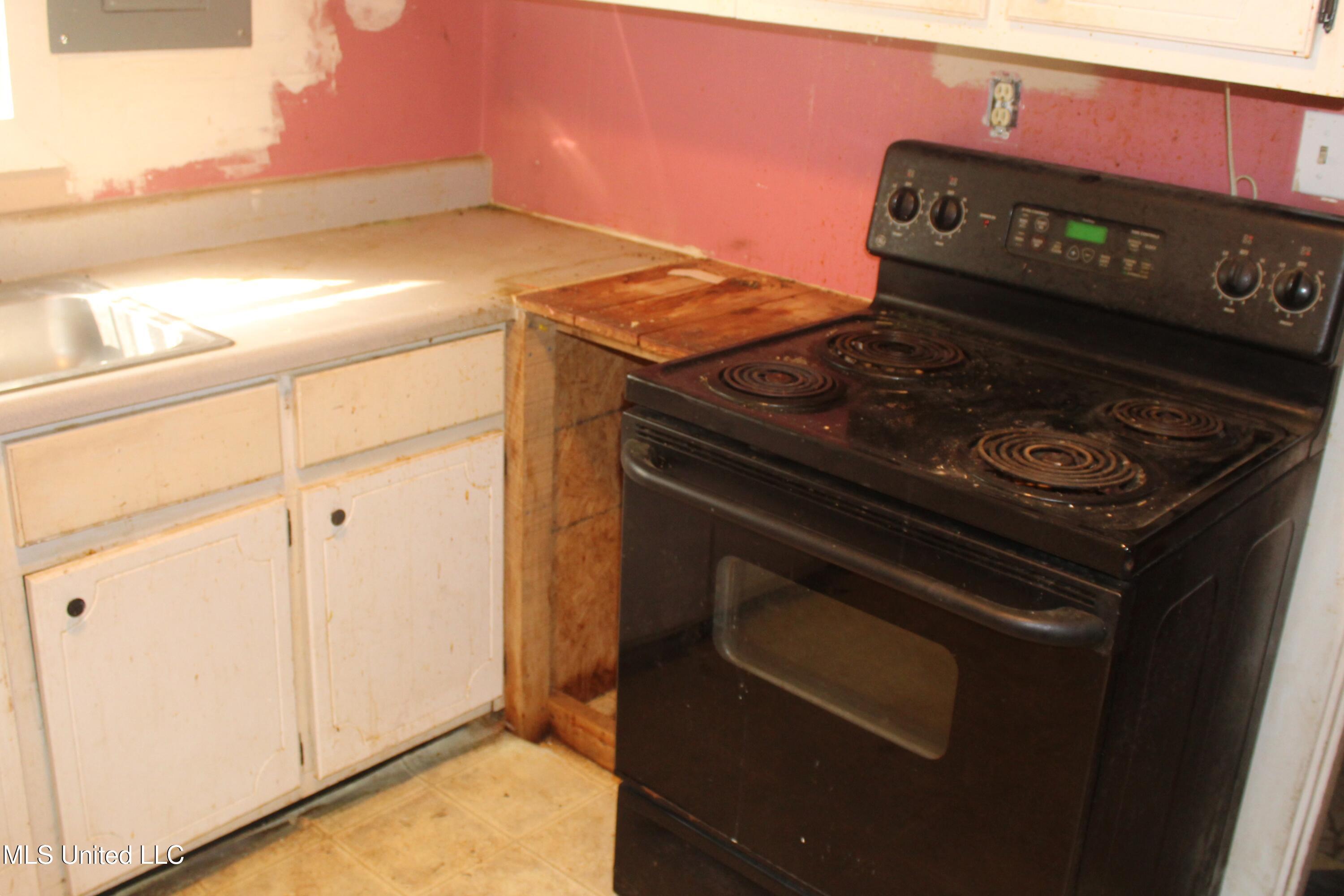 3123 Cold Springs Road Sardis, MS 38666 - Photo 10 of 19 IMG_1608