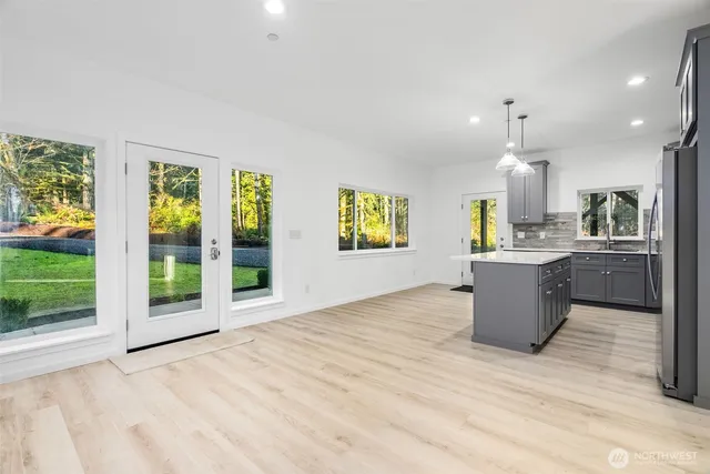 $725,000 | 6925 Schweitzer Place Southwest, Port Orchard, WA 98367