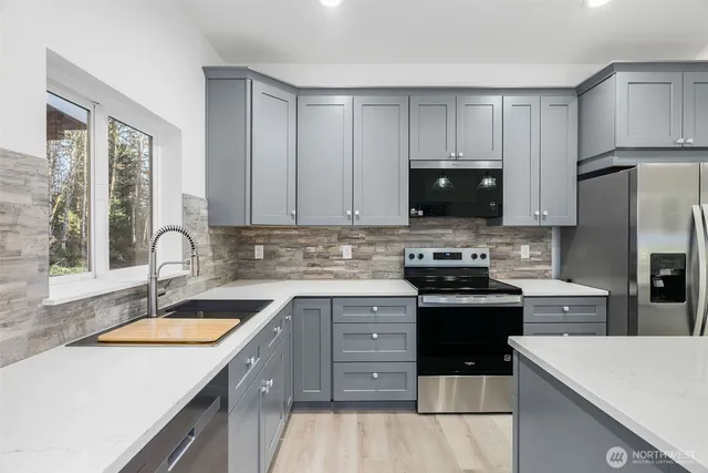 $725,000 | 6925 Schweitzer Place Southwest, Port Orchard, WA 98367