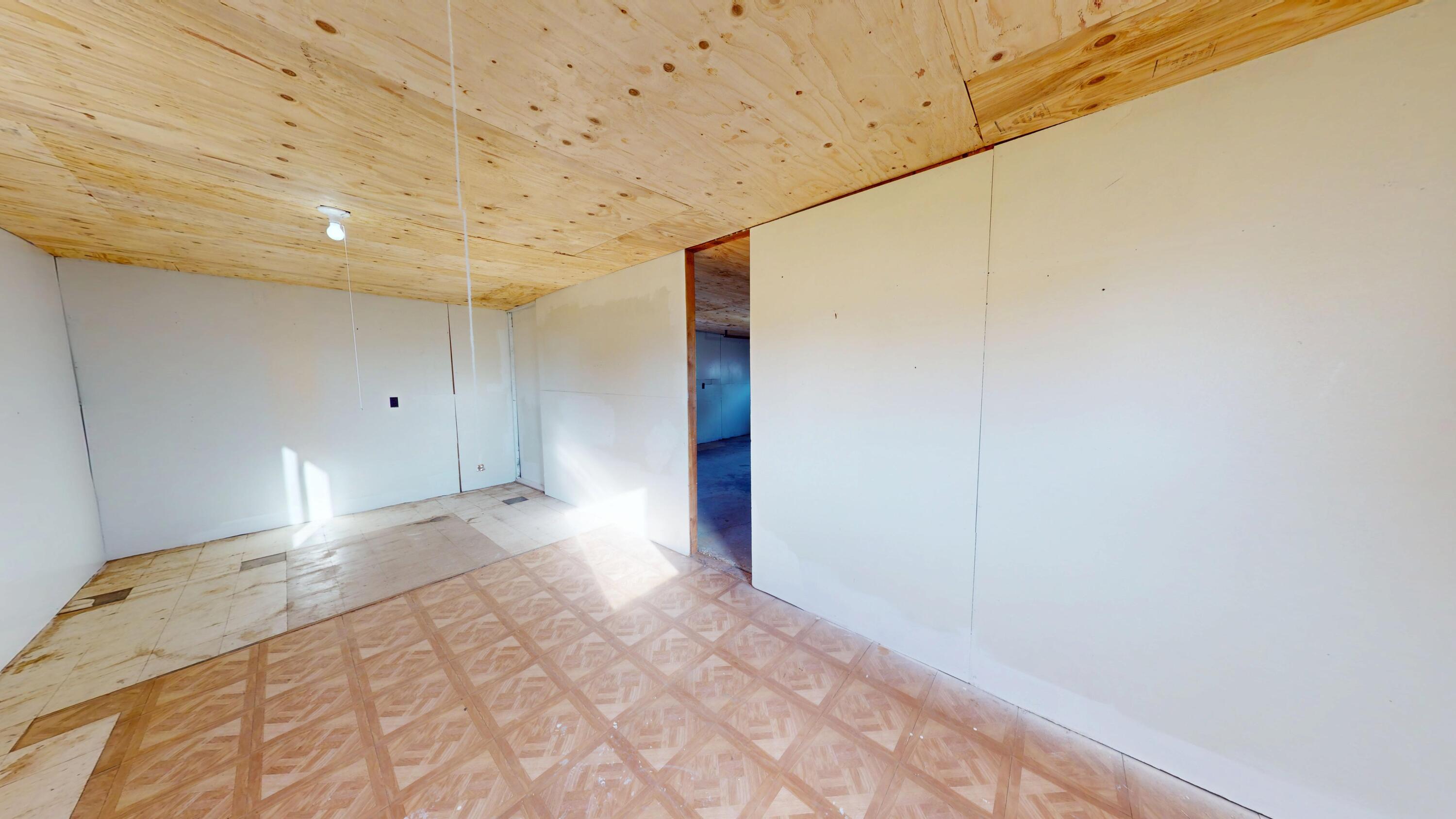643 North Coles Road Prineville, OR 97754 - Photo 20 of 45 Room in back of garage