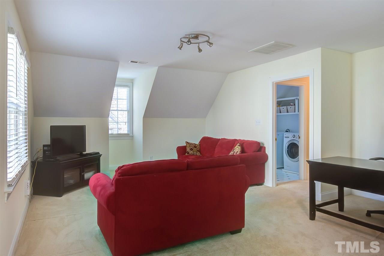 4007 Grayson Ridge Court Raleigh, NC 27613 - Photo 18 of 25 Gallery Image 18
