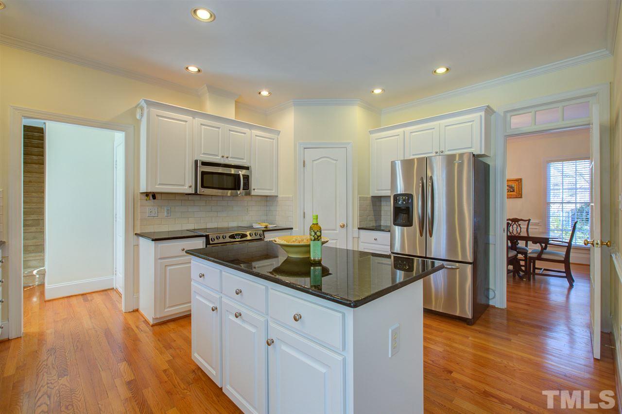 4007 Grayson Ridge Court Raleigh, NC 27613 - Photo 6 of 25 Gallery Image 6