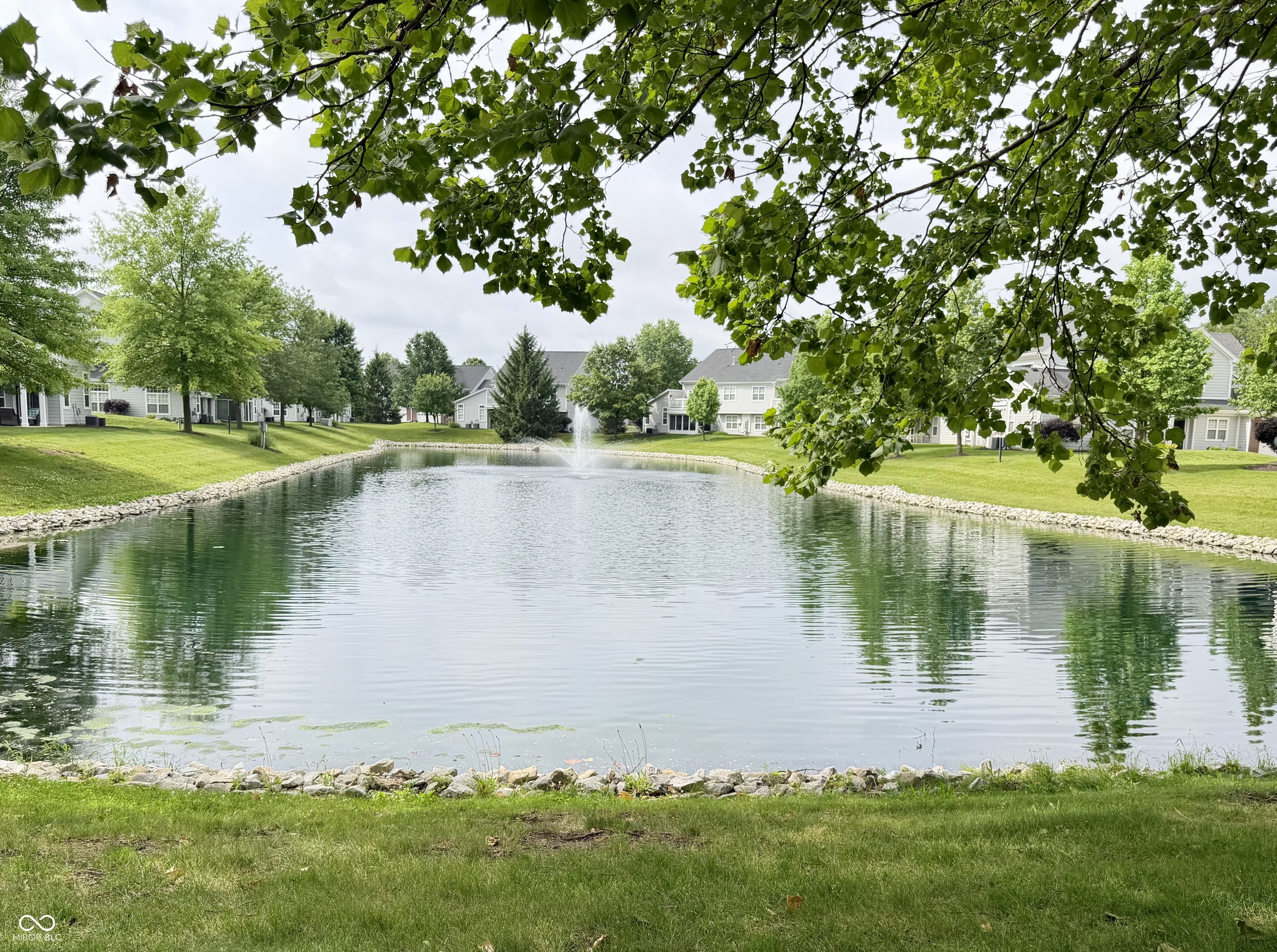 9577 Sweet Clover Way Fishers, IN 46038 - Photo 3 of 54