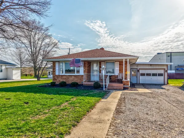 $144,900 | 1615 South Illinois Street, Streator, IL 61364