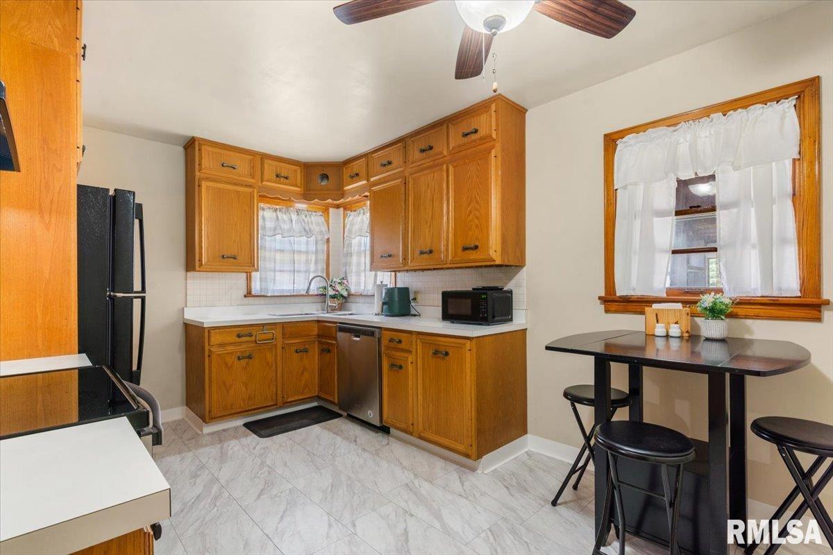 749 North Walnut Street Springfield, IL 62702 - Photo 9 of 40