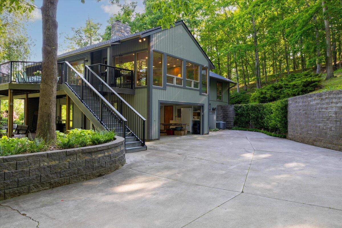 701 Bishop Road Blacksburg, VA 24060 - Photo 12 of 110 L