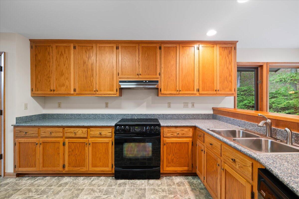 701 Bishop Road Blacksburg, VA 24060 - Photo 21 of 110 X