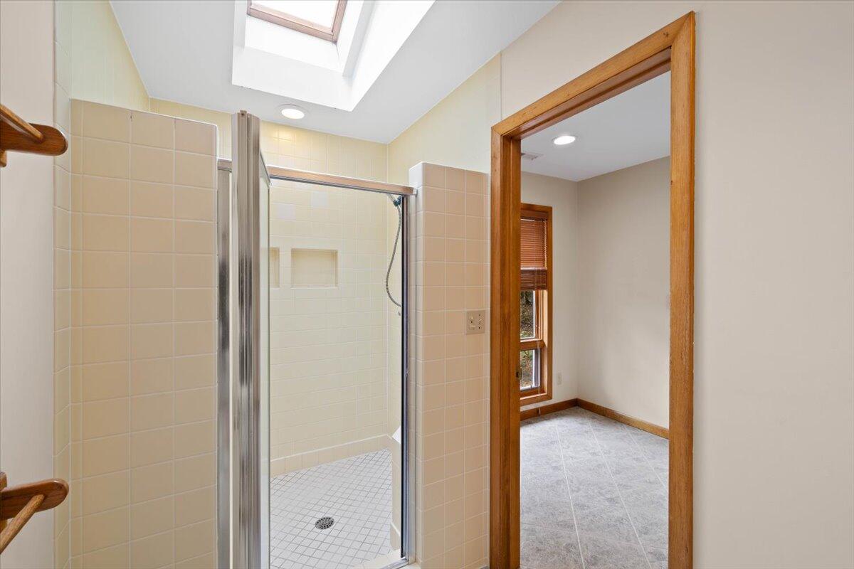 701 Bishop Road Blacksburg, VA 24060 - Photo 28 of 110 EE