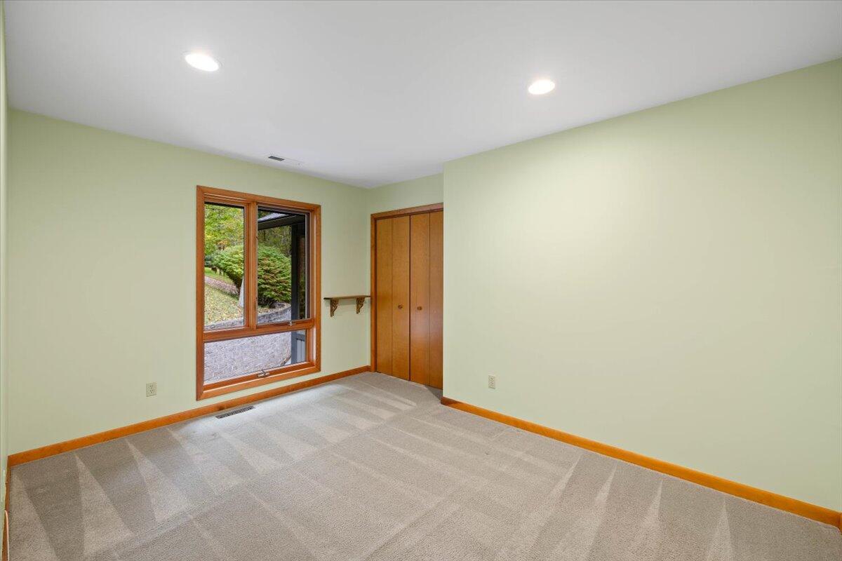 701 Bishop Road Blacksburg, VA 24060 - Photo 29 of 110 FF