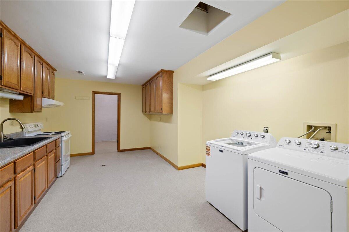 701 Bishop Road Blacksburg, VA 24060 - Photo 34 of 110 KK