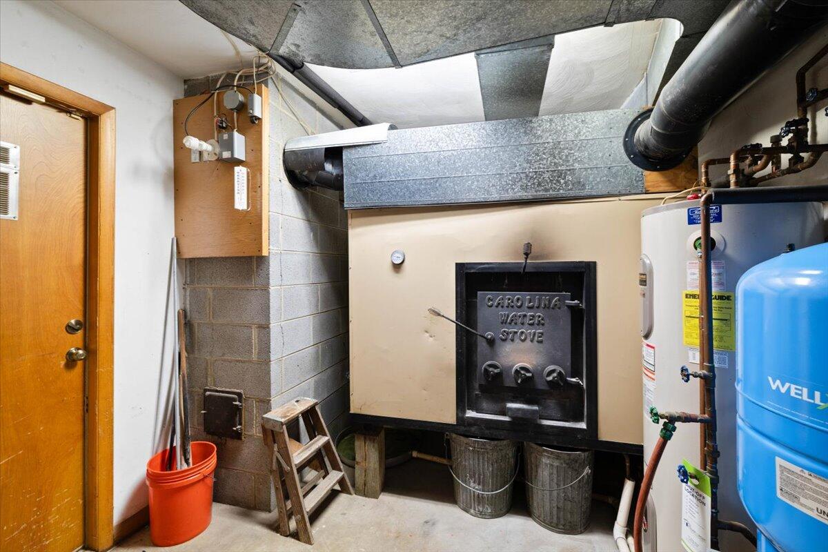 701 Bishop Road Blacksburg, VA 24060 - Photo 39 of 110 PP