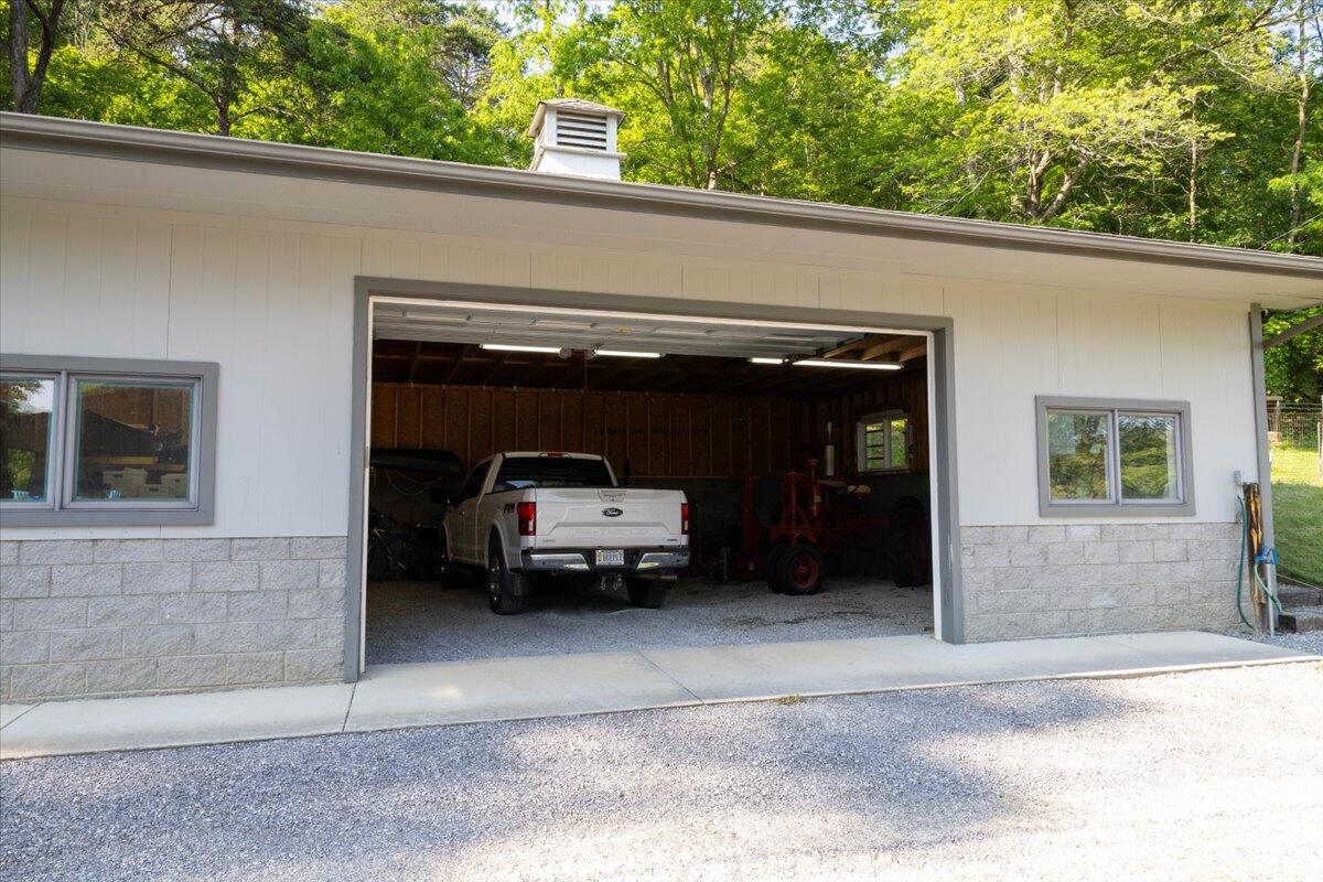 701 Bishop Road Blacksburg, VA 24060 - Photo 73 of 110 Z50