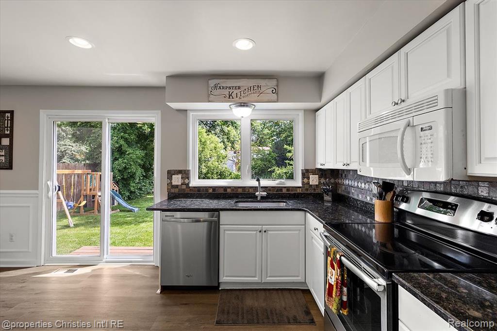 555 Worthington Road Canton, MI 48188 - Photo 16 of 36 Gallery Image 16