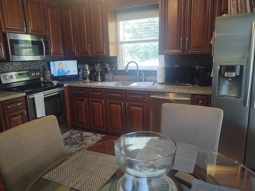 613 Jordan Ridge Lane Raleigh, NC 27603 - Photo 6 of 16 Kitchen