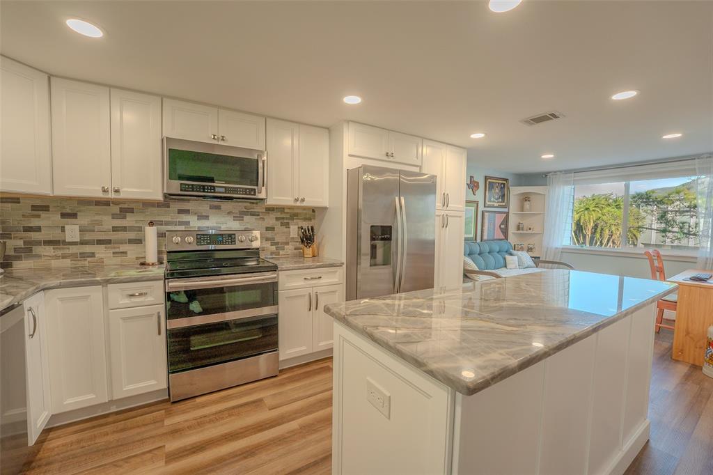 324 Windrush Boulevard, Unit 11 Indian Rocks Beach, FL 33785 - Photo 4 of 41