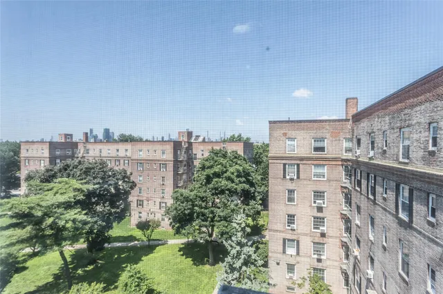 $319,000 | 30-47 Hobart Street, Unit 6 | Woodside