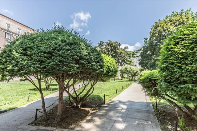 $319,000 | 30-47 Hobart Street, Unit 6 | Woodside