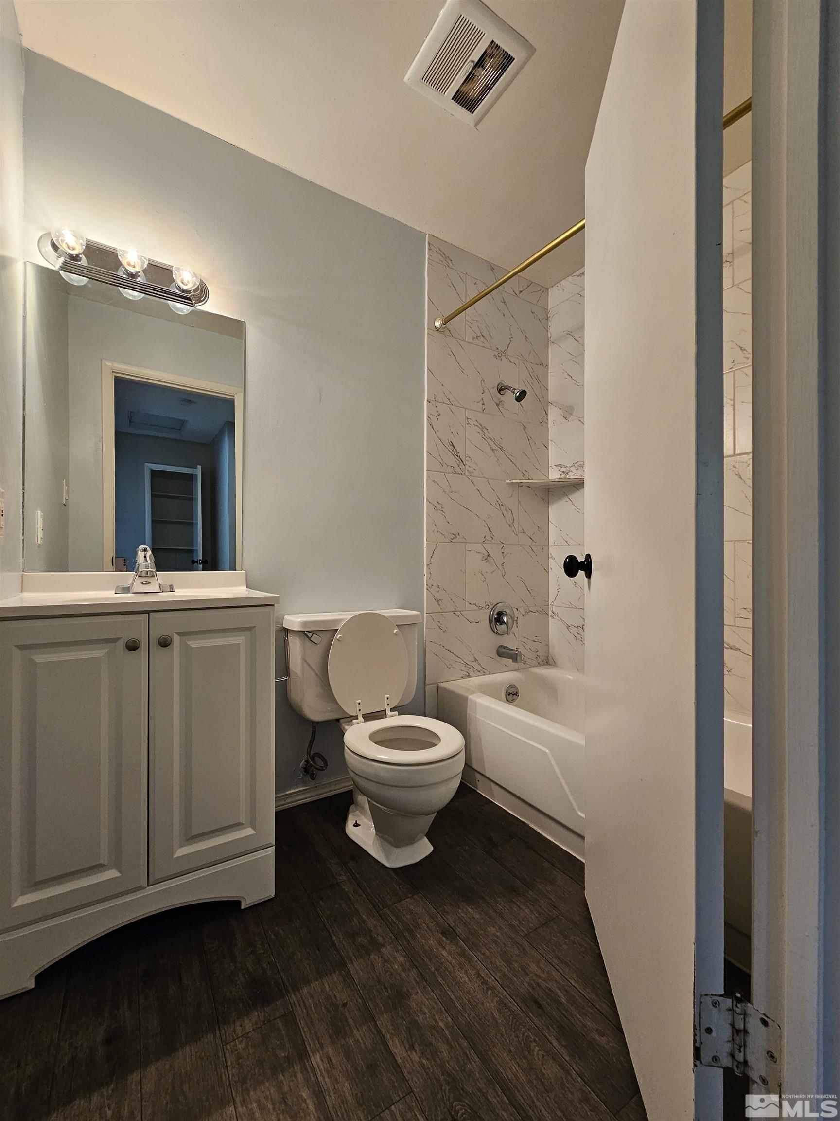 5091 Tahiti Way, Unit 2 Reno, NV 89502 - Photo 7 of 11 Photo 7
