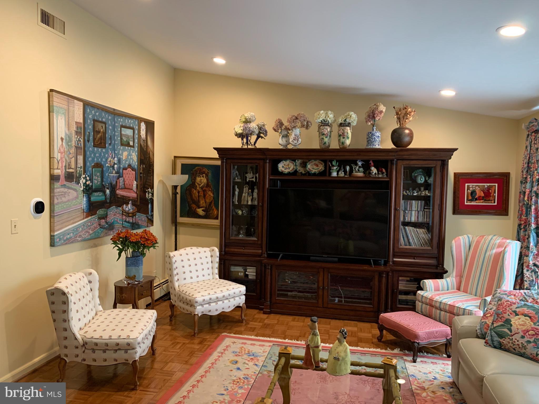 7919 Long Meadow Road Pikesville, MD 21208 - Photo 11 of 36 Family room