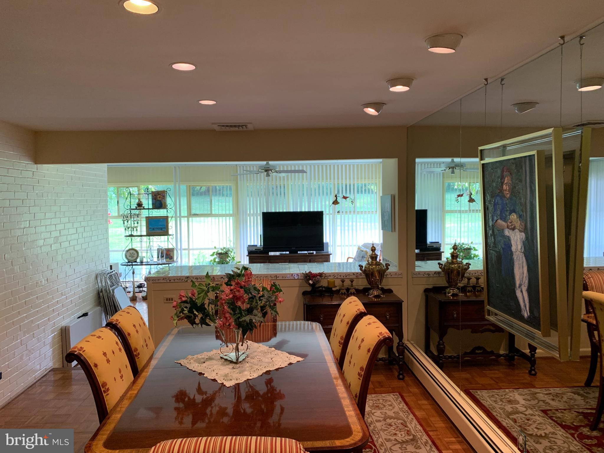 7919 Long Meadow Road Pikesville, MD 21208 - Photo 15 of 36 Dining room
