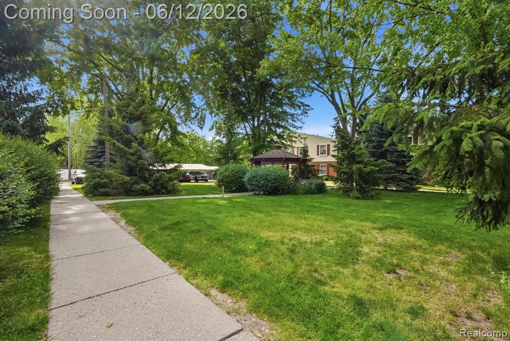 701 West Maple Road Clawson, MI 48017 - Photo 18 of 18