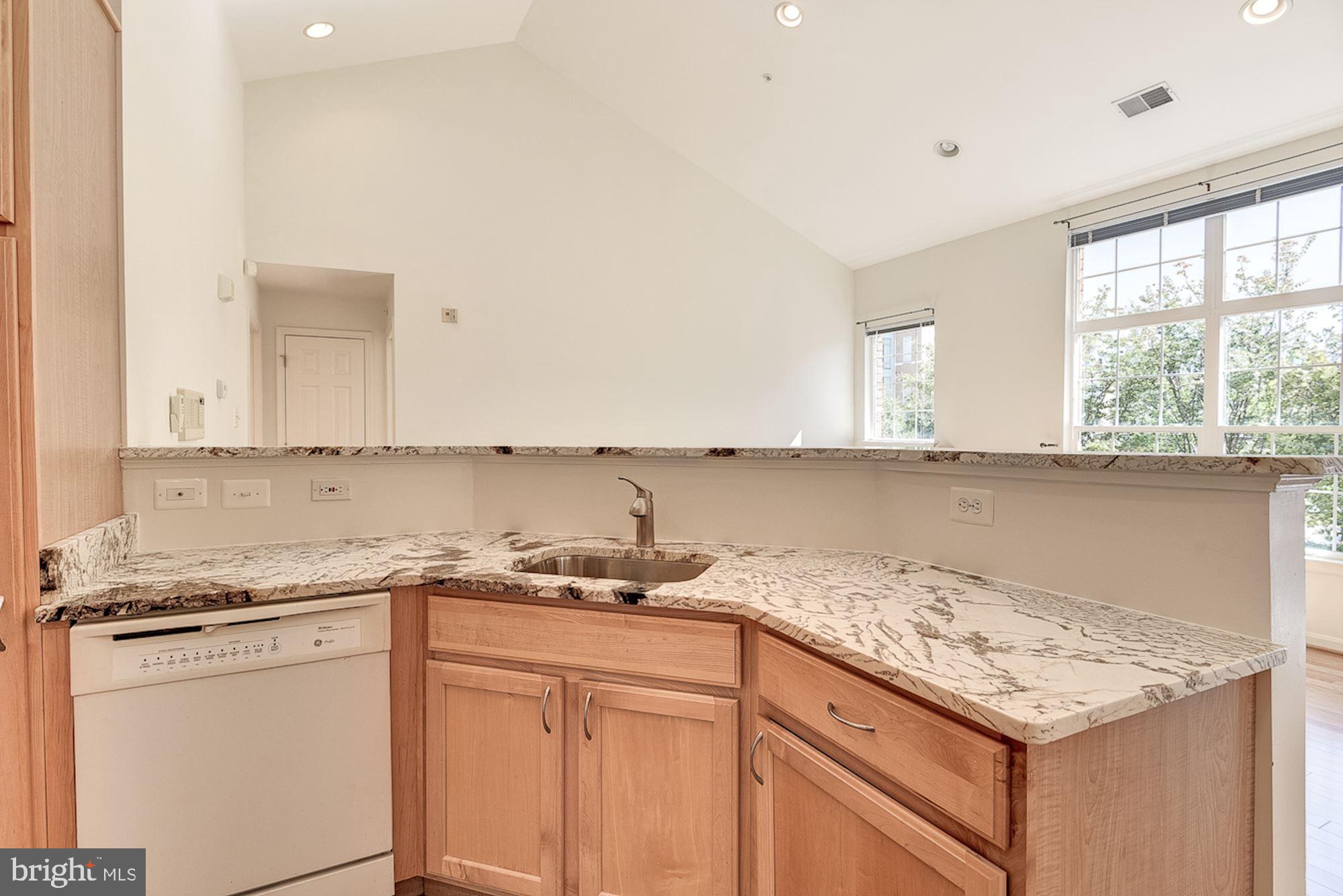 10706 Symphony Way, Unit 208 Columbia, MD 21044 - Photo 16 of 49 Kitchen