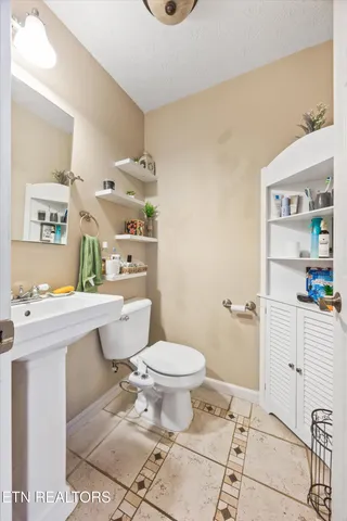 $343,000 | 8925 Heathercrest Drive, Powell, TN 37849