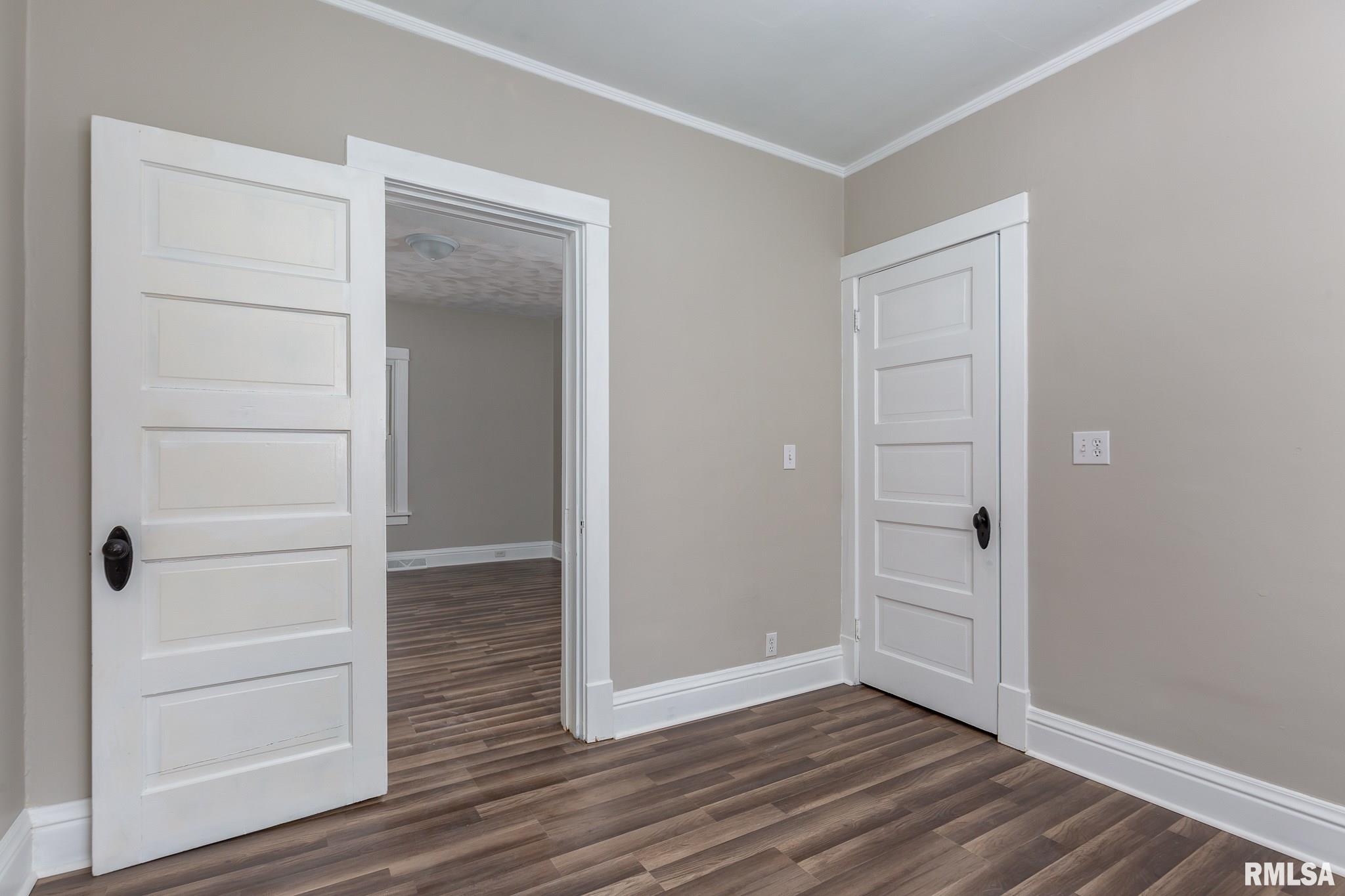 441 40th Street Moline, IL 61265 - Photo 5 of 28 Gallery Image 5