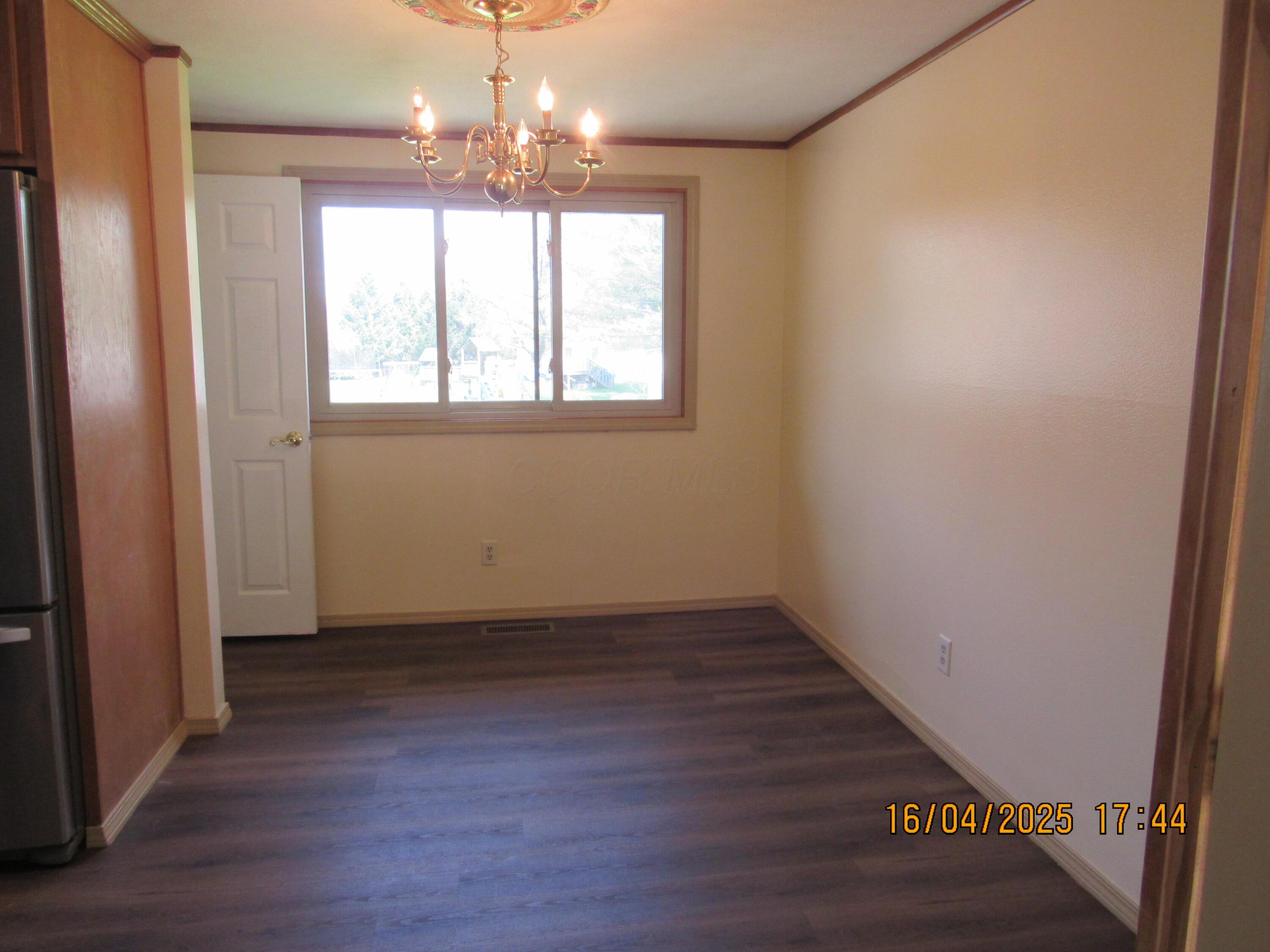 416 Cedar Heights Road Circleville, OH 43113 - Photo 5 of 26 IMG_1276