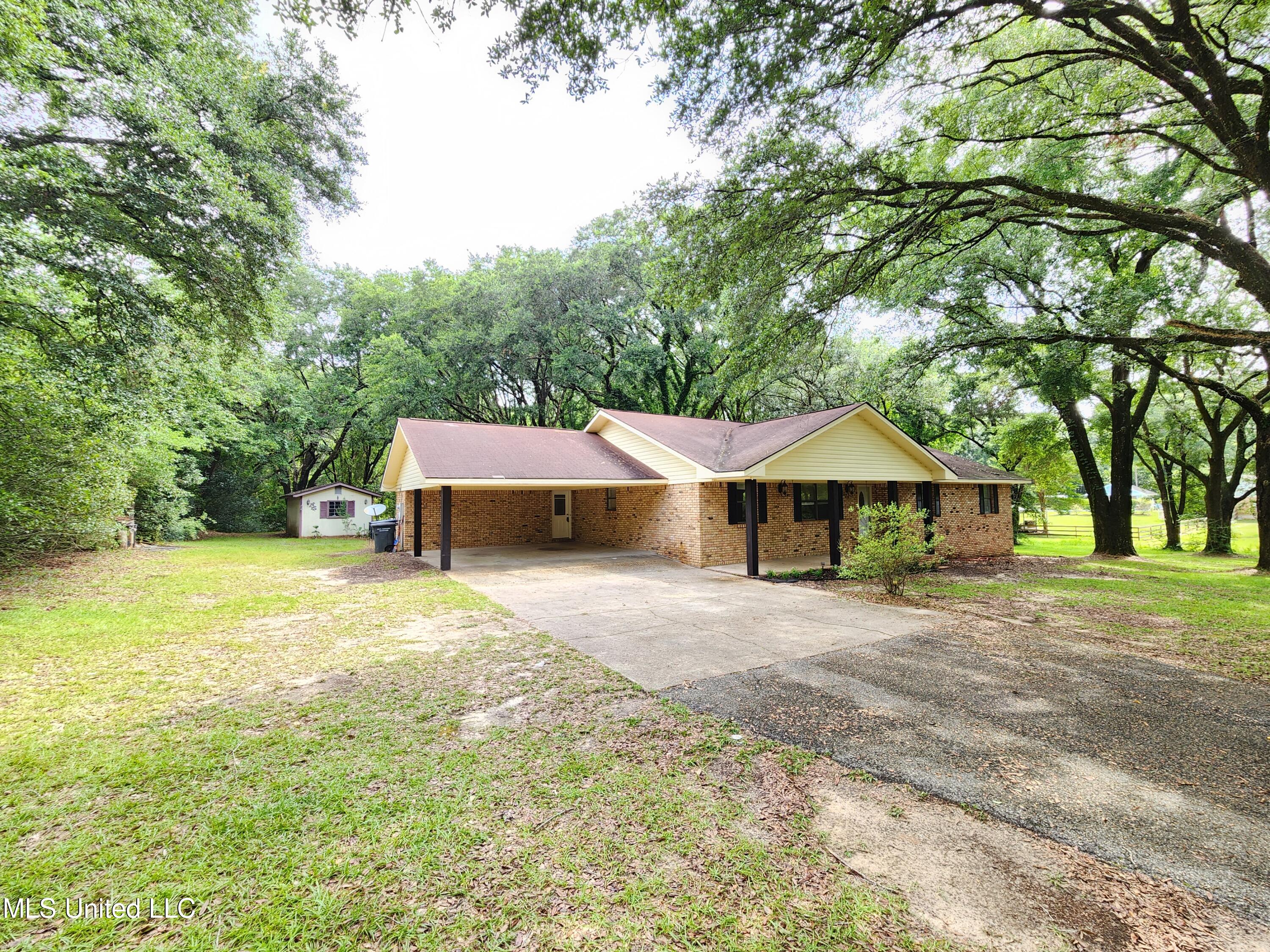 17813 Fosters Road Moss Point, MS 39562 - Photo 1 of 36 20240618_103659