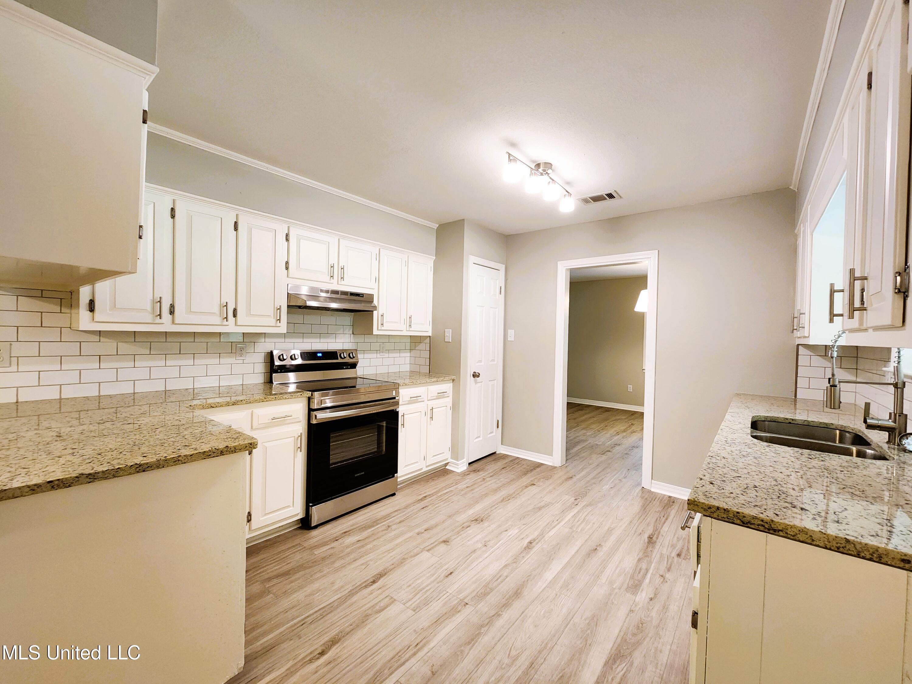 17813 Fosters Road Moss Point, MS 39562 - Photo 15 of 36 20240618_102204