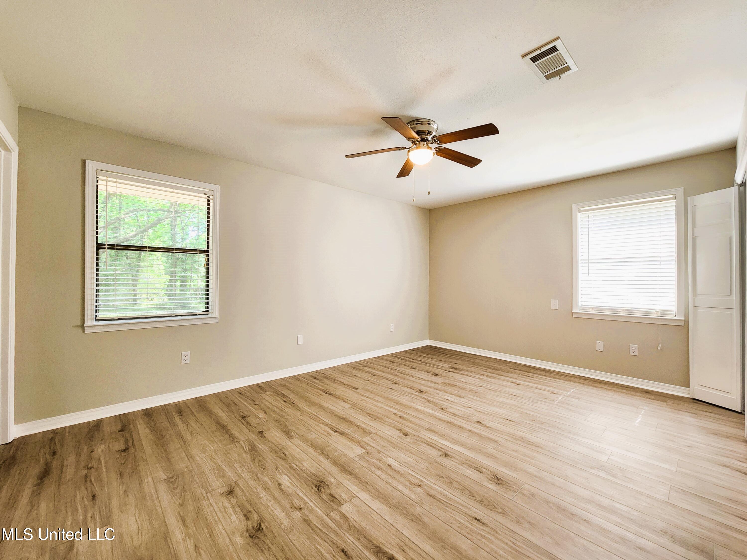 17813 Fosters Road Moss Point, MS 39562 - Photo 20 of 36 20240618_101507
