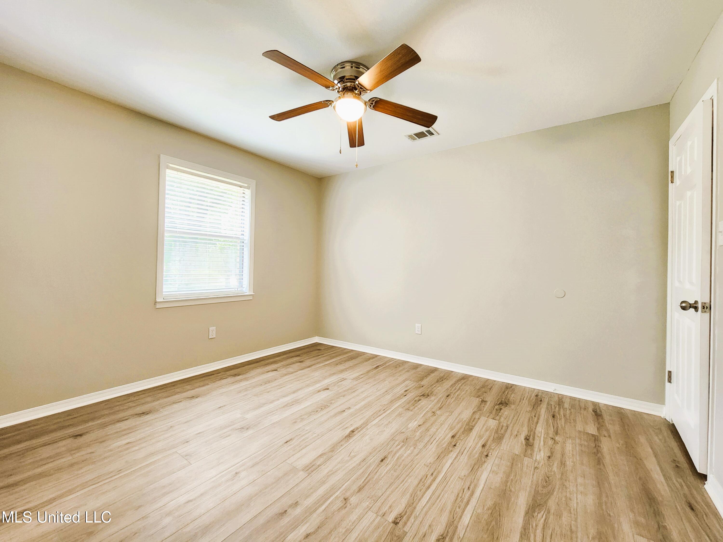 17813 Fosters Road Moss Point, MS 39562 - Photo 27 of 36 20240618_101416