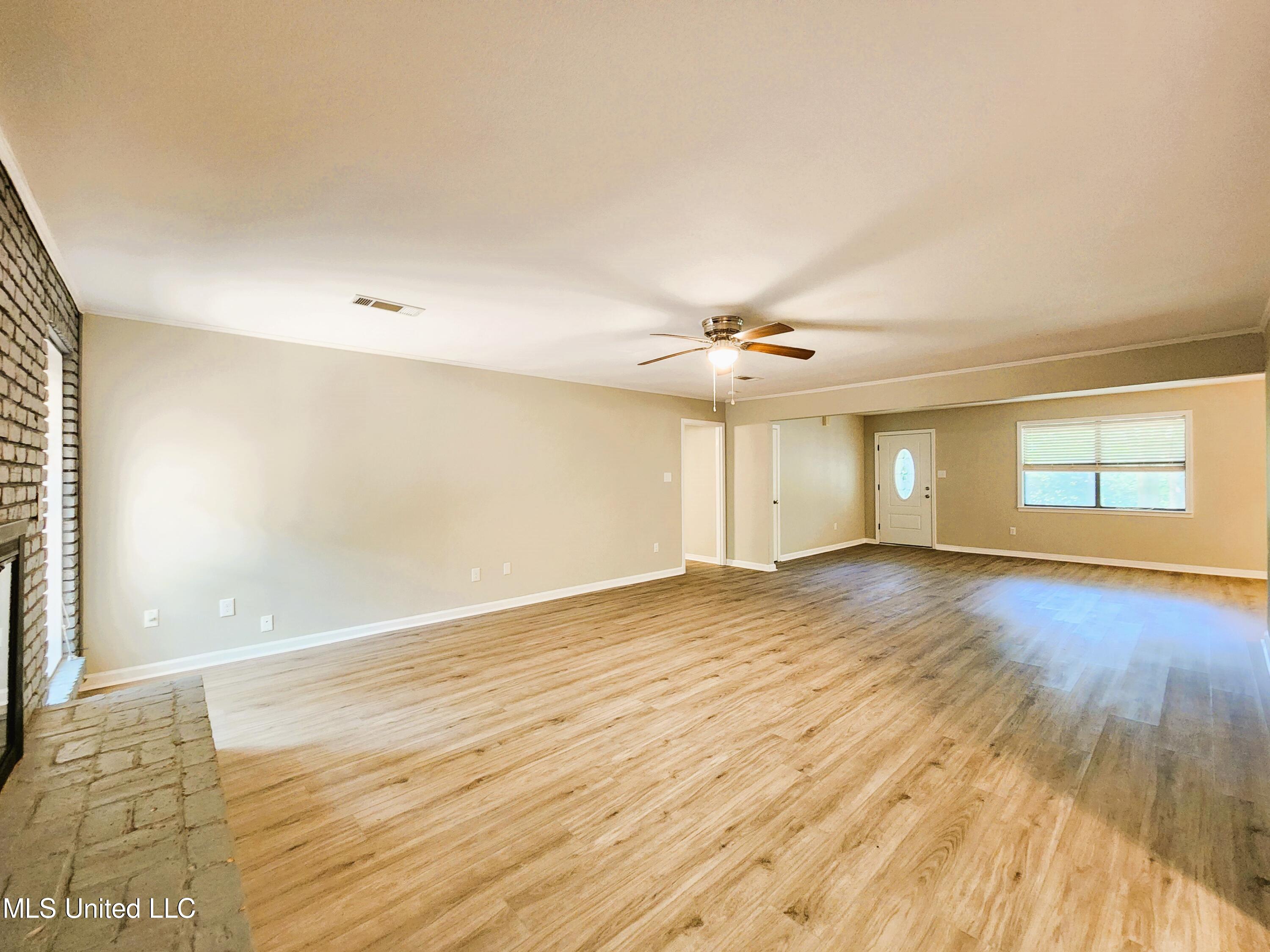 17813 Fosters Road Moss Point, MS 39562 - Photo 8 of 36 20240618_102233