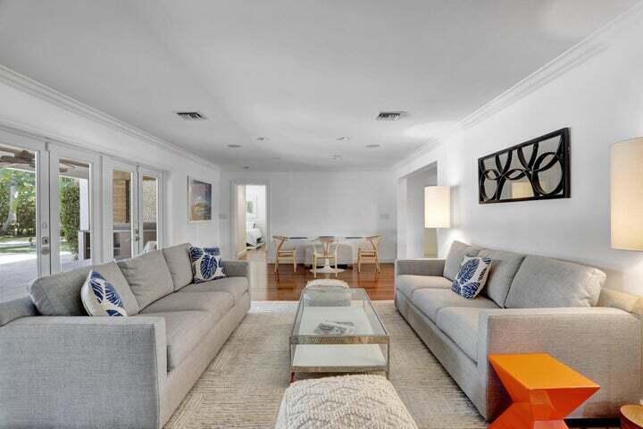 2100 Spanish River Road Boca Raton, FL 33432 - Photo 18 of 38 a living room with furniture and a large window