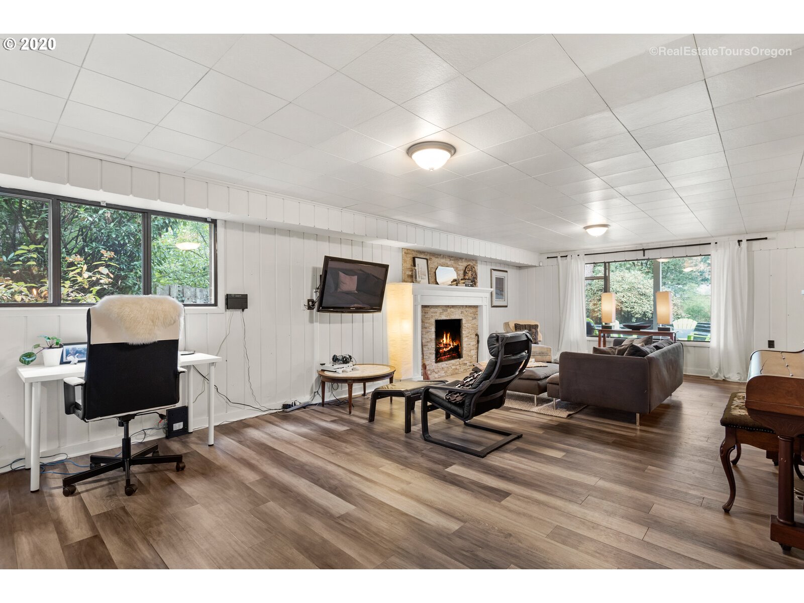 2395 Greentree Road Lake Oswego, OR 97034 - Photo 19 of 32 Gallery Image 19