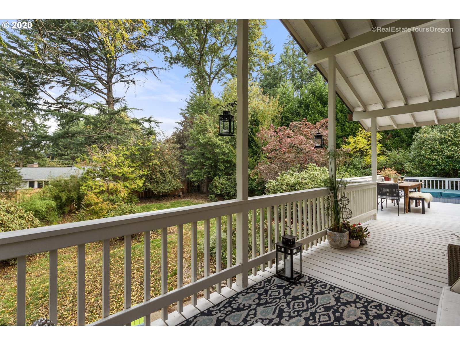 2395 Greentree Road Lake Oswego, OR 97034 - Photo 25 of 32 Gallery Image 25
