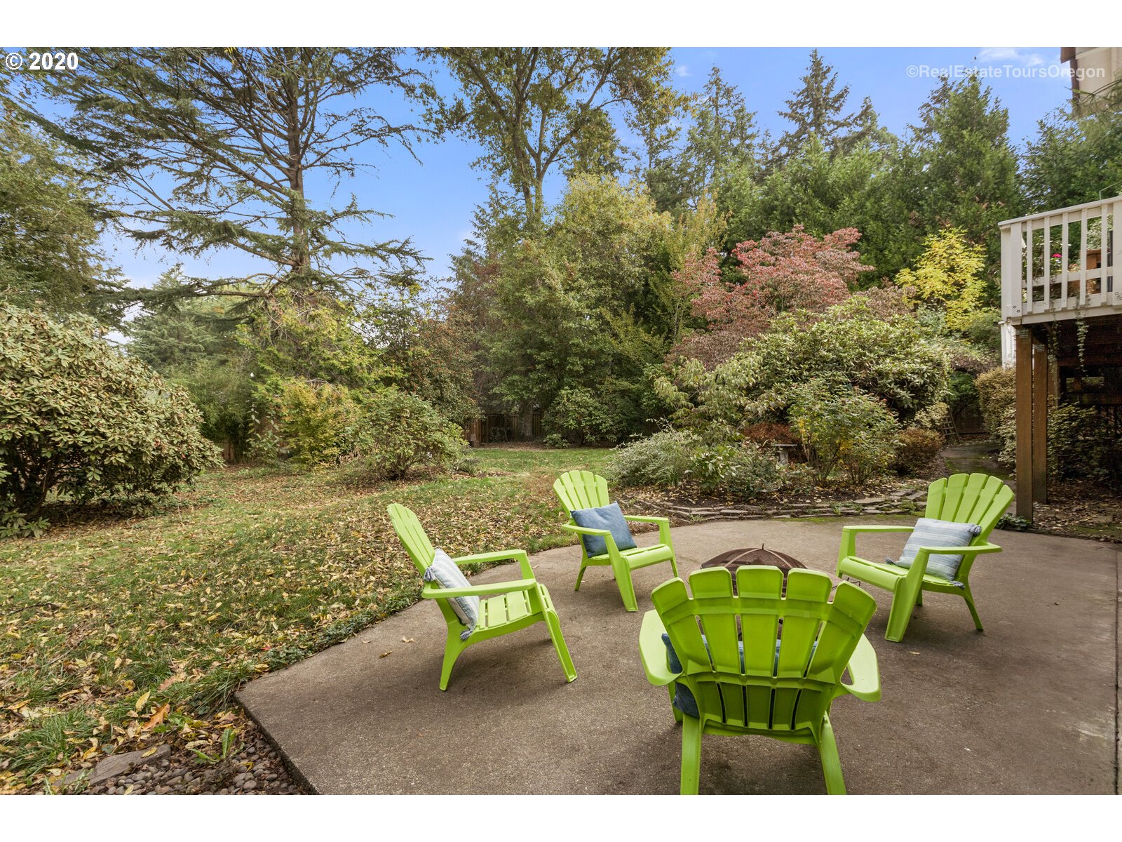 2395 Greentree Road Lake Oswego, OR 97034 - Photo 29 of 32 Gallery Image 29