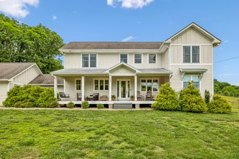 $900,000 | 1765 Theta Pike, Columbia, TN 38401
