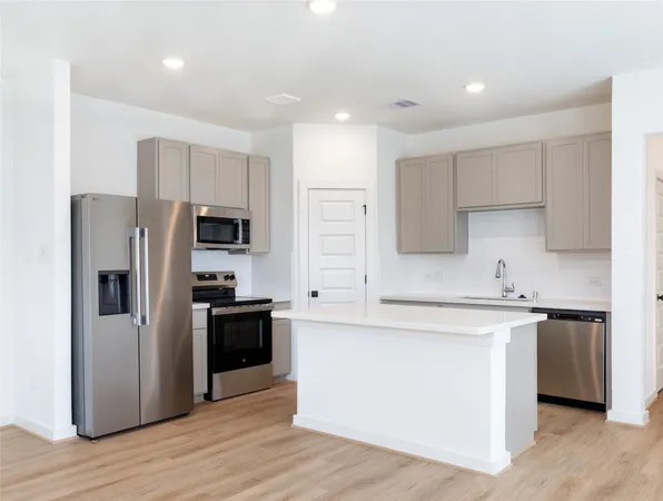 $1,875 | 2027 Longmire Villas Court, Conroe, TX 77304