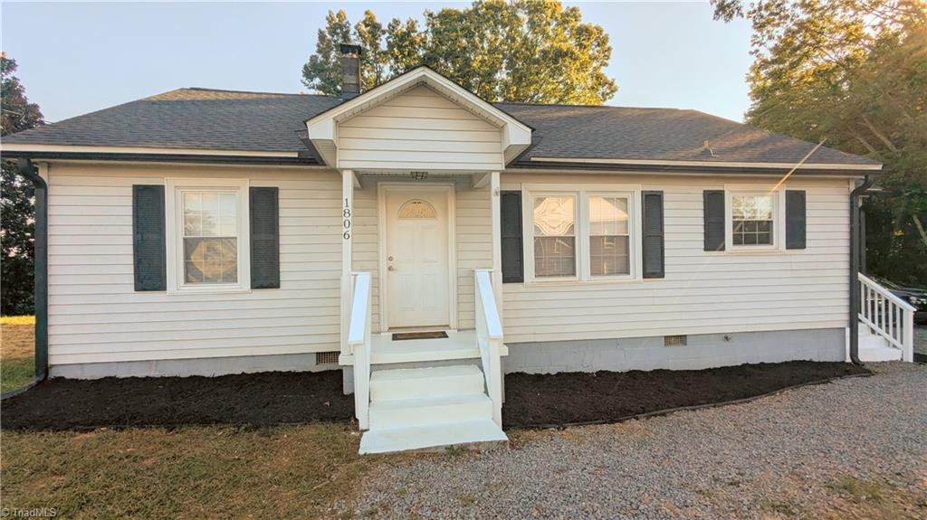 1806 Mack Road Asheboro, NC 27205 - Photo 2 of 32 Freshly painted rails and steps