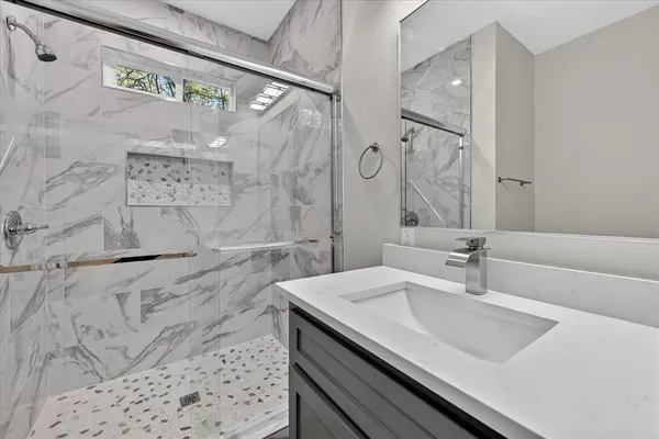 $230,000 | 2009 West Sherman Street, Paris, TX 75460
