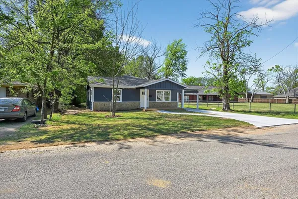 $230,000 | 2009 West Sherman Street, Paris, TX 75460