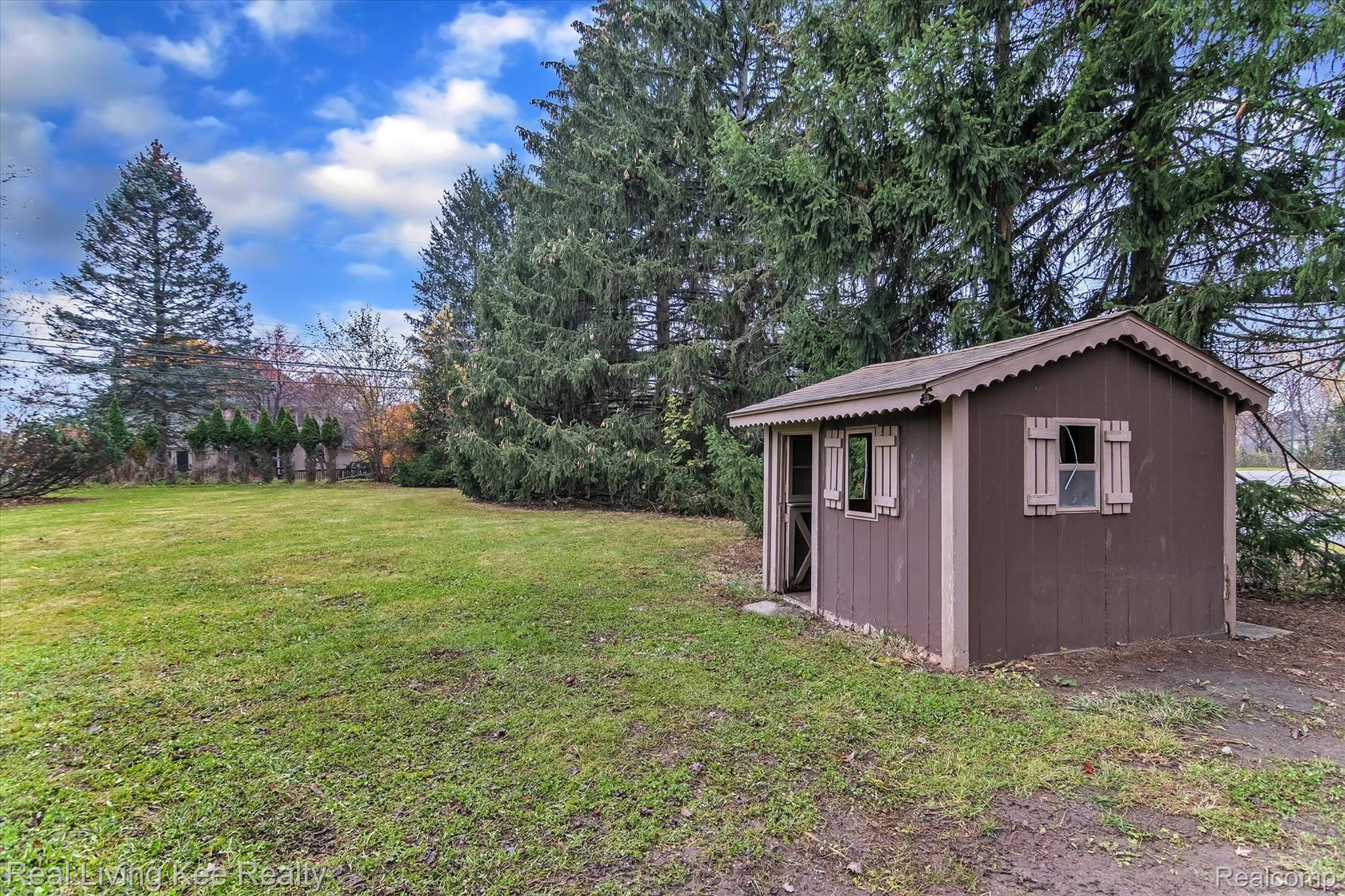 710 Castlebar Drive Rochester, MI 48309 - Photo 34 of 35 34-710 Castlebar Dr-Windowstill Real Estate Photography-34.jpg