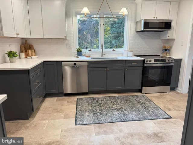 $389,900 | 530 Woodsedge Road, Dover, DE 19904