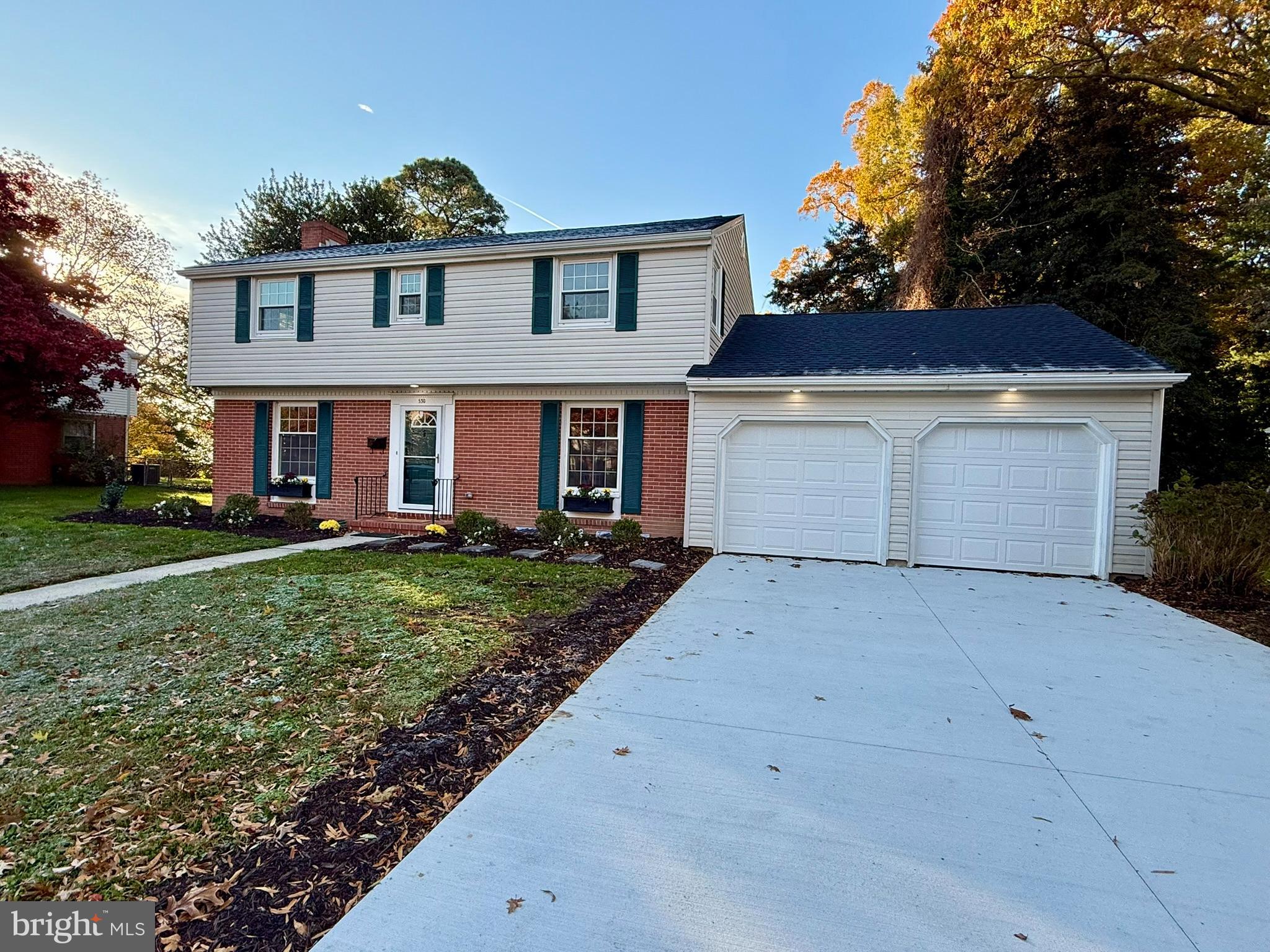530 Woodsedge Road Dover, DE 19904 - Photo 3 of 52 front view of house with a yard