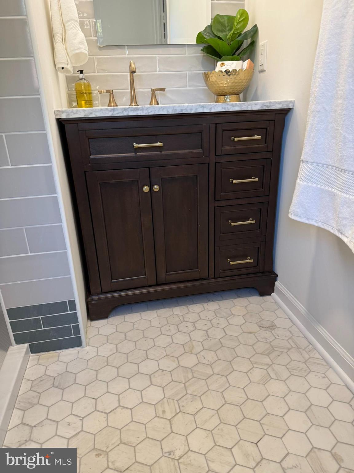 530 Woodsedge Road Dover, DE 19904 - Photo 38 of 52 a view of a sink